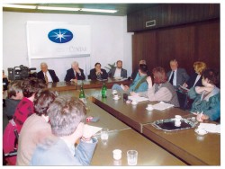 demokratski-procesi-i-etnicki-odnosi-medjunarodni-okrugli-sto-1995